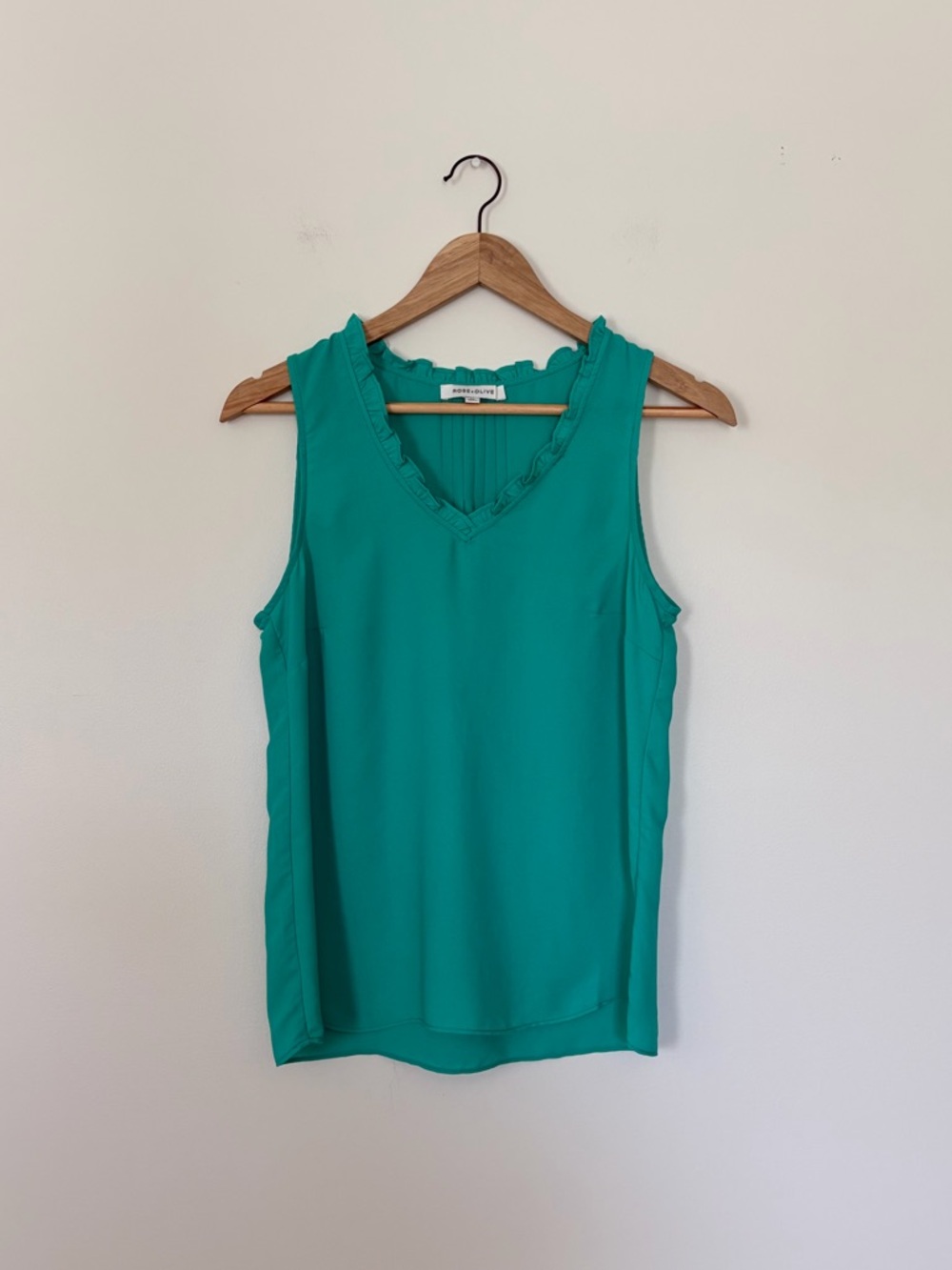 Rose + Olive Teal Green Sleeveless Ruffle V-Neck Tank Top Size XS